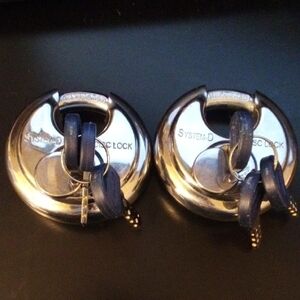 System-D Disc Locks with Keys